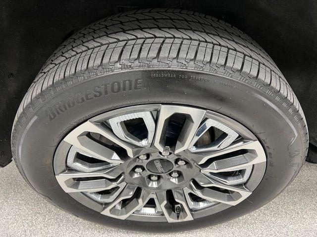 used 2023 GMC Yukon XL car, priced at $73,775