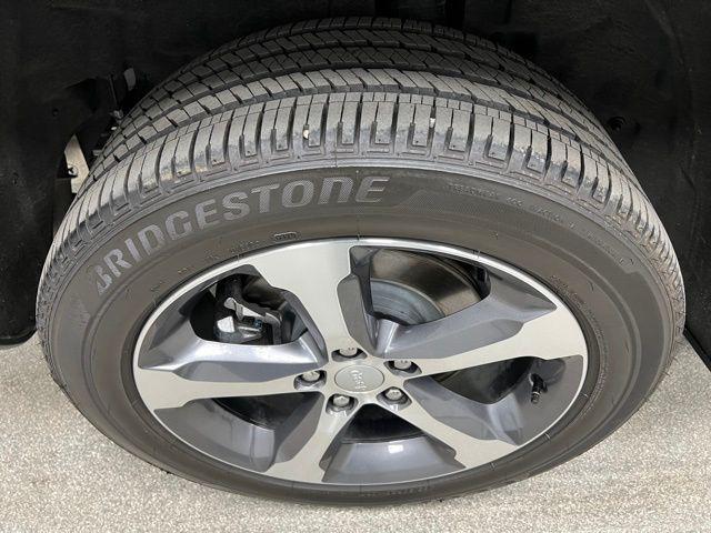 used 2025 Jeep Grand Cherokee L car, priced at $44,979
