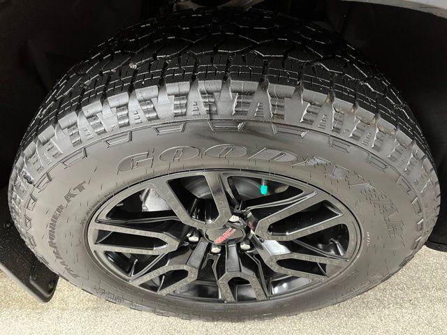 used 2025 GMC Sierra 1500 car, priced at $39,295