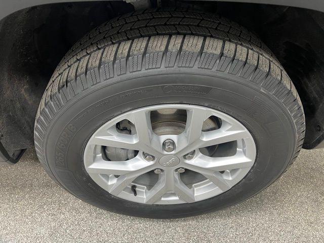 used 2023 Jeep Grand Cherokee car, priced at $26,405