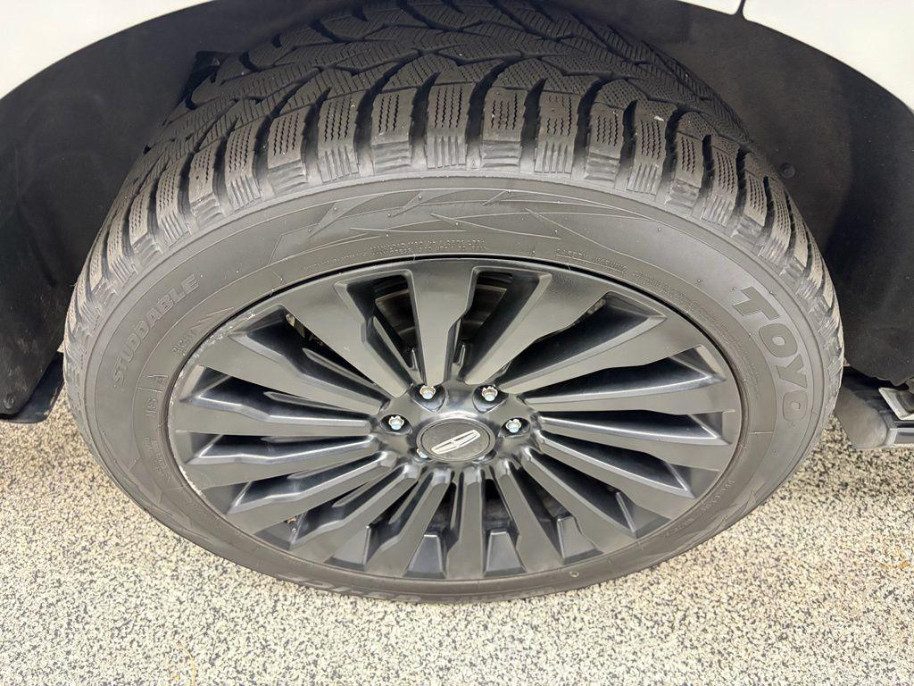 used 2019 Lincoln Navigator car, priced at $28,997