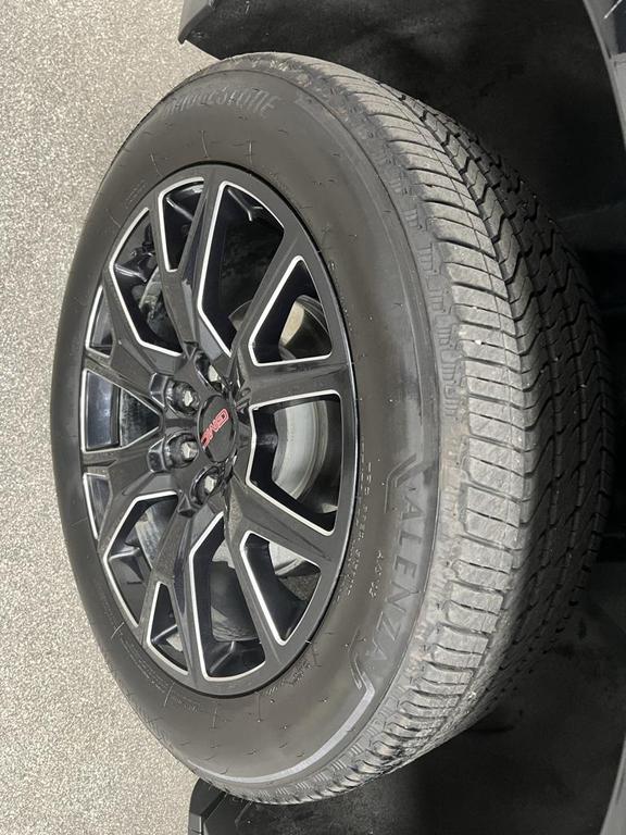 used 2024 GMC Yukon car, priced at $73,997