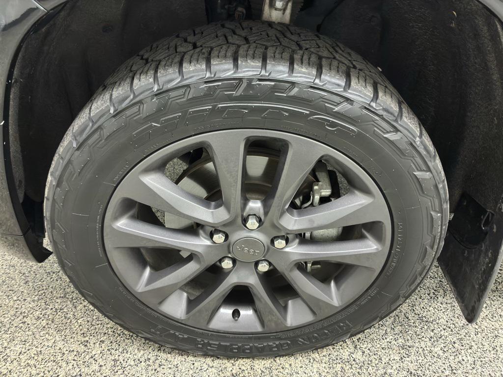 used 2018 Jeep Grand Cherokee car, priced at $21,997
