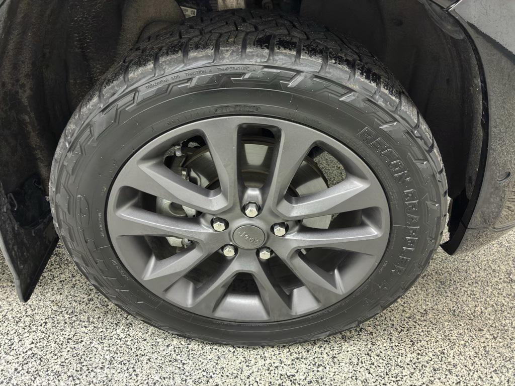 used 2018 Jeep Grand Cherokee car, priced at $21,997