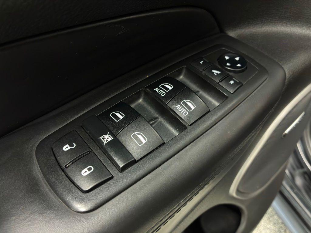 used 2018 Jeep Grand Cherokee car, priced at $22,405