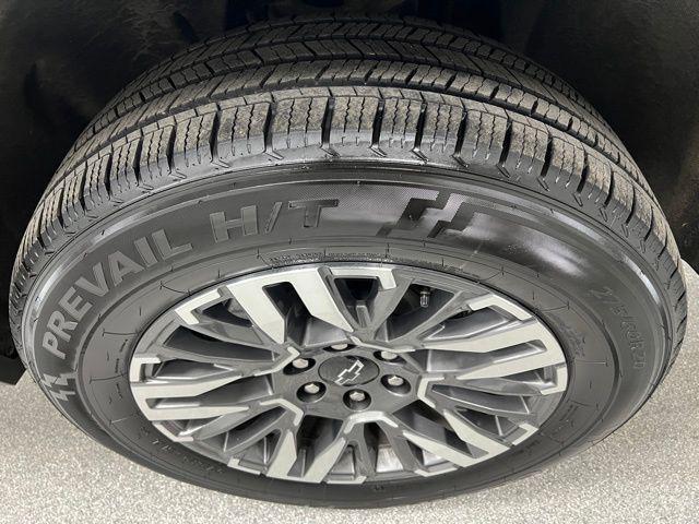 used 2025 Chevrolet Tahoe car, priced at $63,992