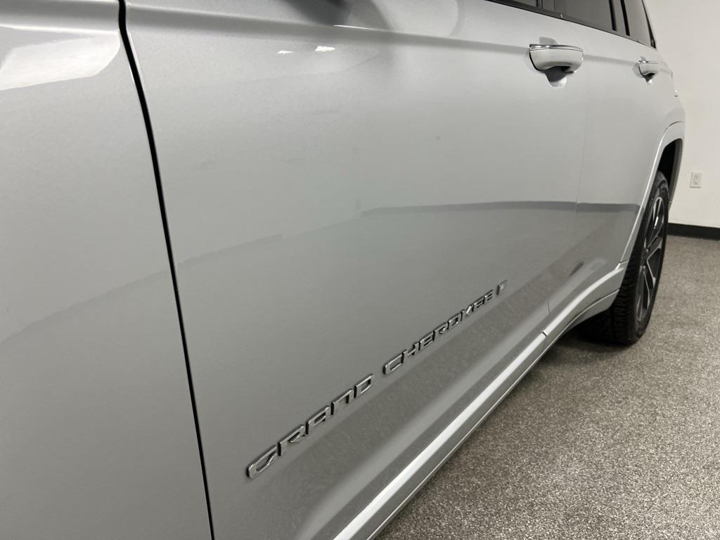 used 2023 Jeep Grand Cherokee car, priced at $37,255
