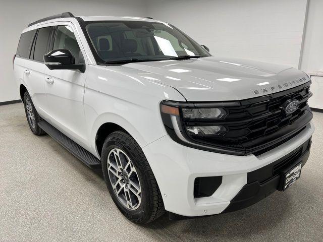 used 2025 Ford Expedition car, priced at $56,964