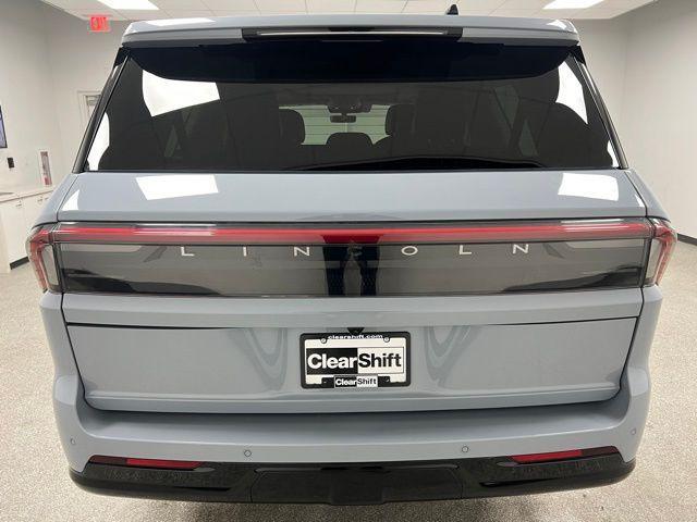 used 2025 Lincoln Navigator car, priced at $91,569