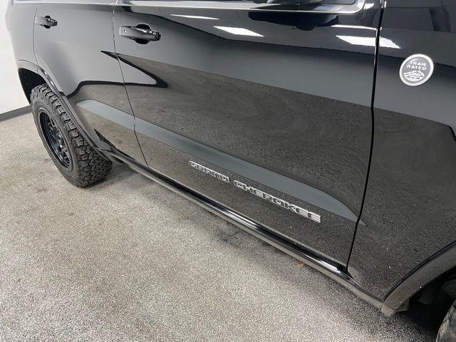 used 2019 Jeep Grand Cherokee car, priced at $23,569