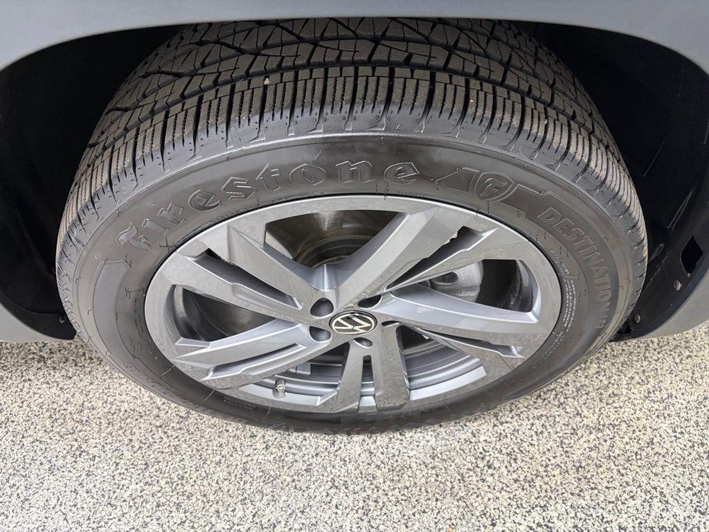 used 2024 Volkswagen Atlas Cross Sport car, priced at $32,669