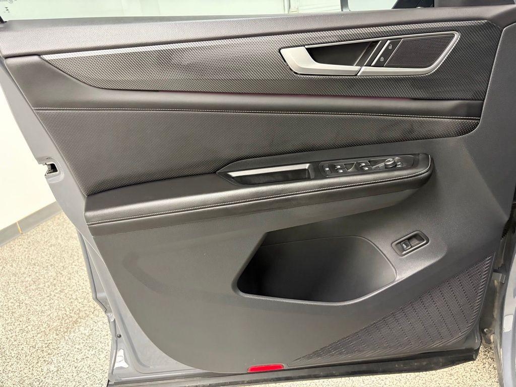 used 2024 Volkswagen Atlas Cross Sport car, priced at $32,669