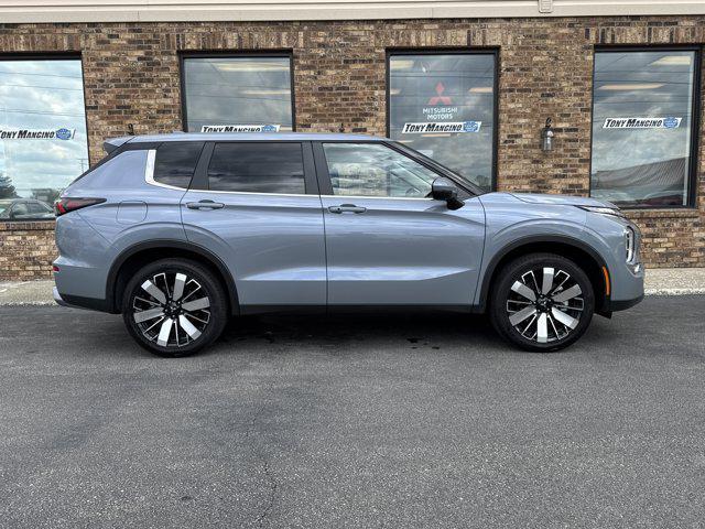 used 2025 Mitsubishi Outlander car, priced at $30,900