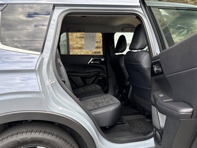 used 2025 Mitsubishi Outlander car, priced at $30,900