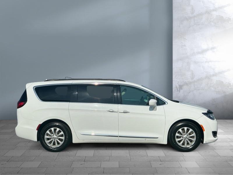 used 2017 Chrysler Pacifica car, priced at $7,746