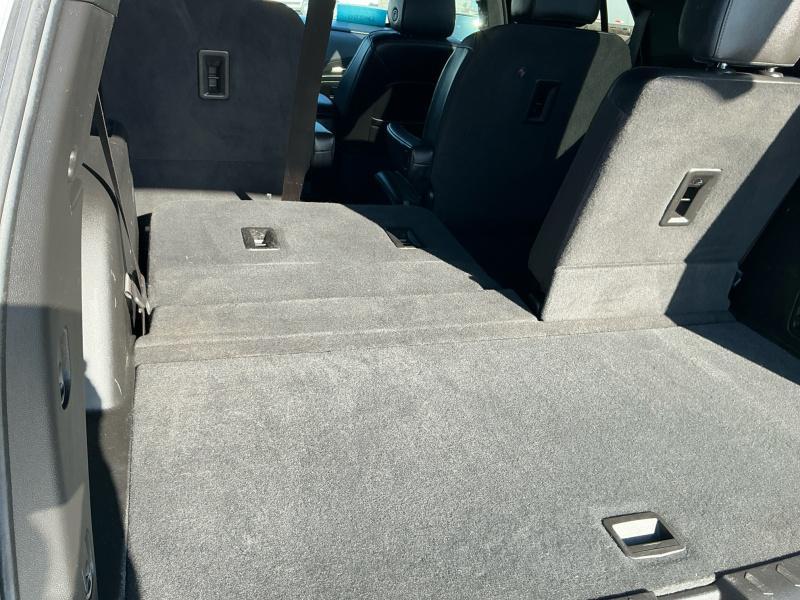 used 2023 Chevrolet Traverse car, priced at $32,995