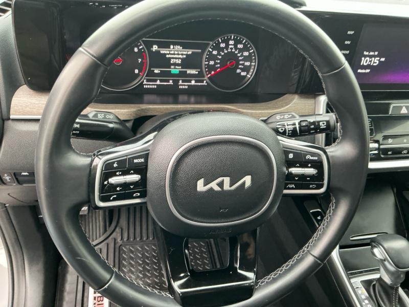 used 2023 Kia Sorento car, priced at $28,995