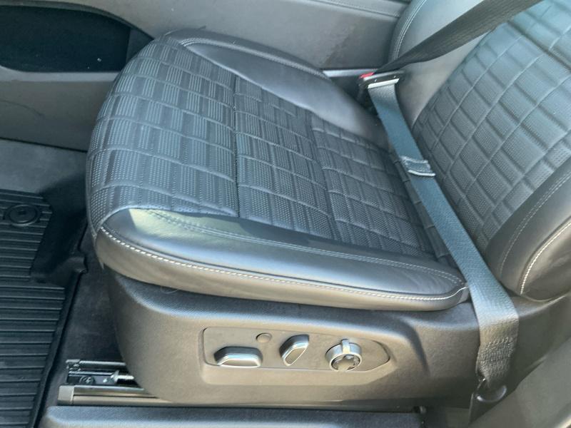 used 2024 Cadillac Escalade ESV car, priced at $99,995