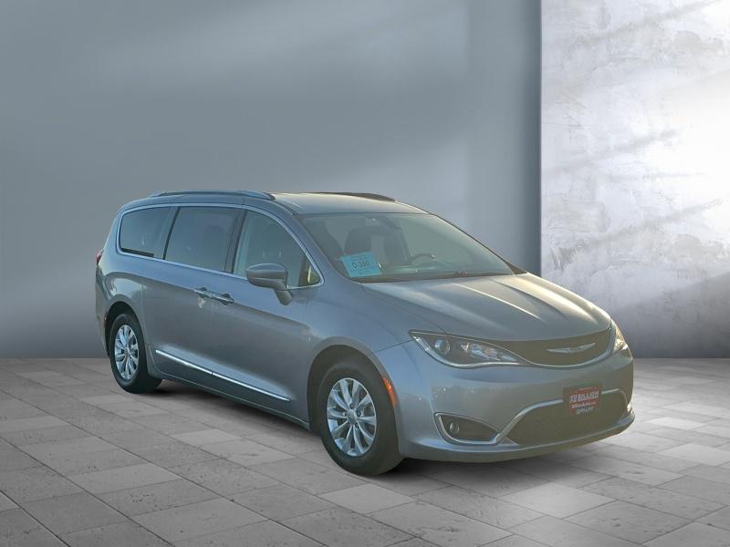 used 2018 Chrysler Pacifica car, priced at $12,995