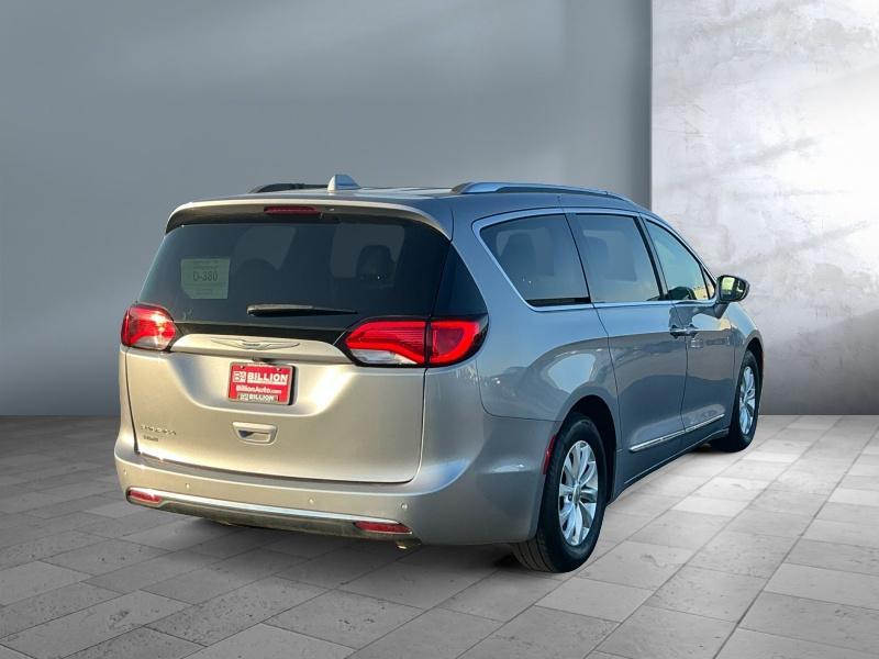 used 2018 Chrysler Pacifica car, priced at $12,995