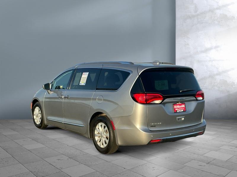 used 2018 Chrysler Pacifica car, priced at $12,995