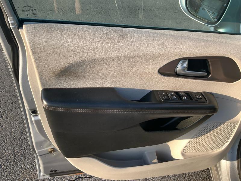 used 2018 Chrysler Pacifica car, priced at $12,995