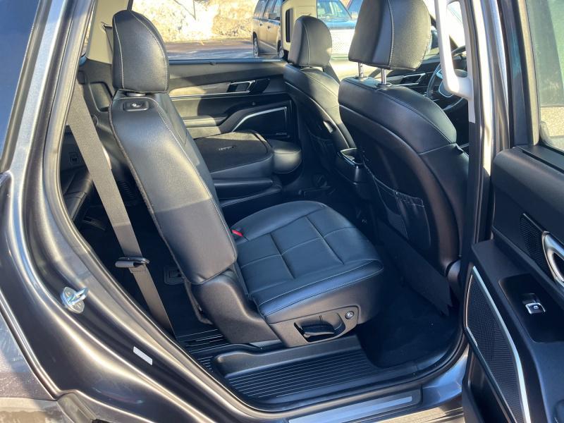 used 2022 Kia Telluride car, priced at $31,995