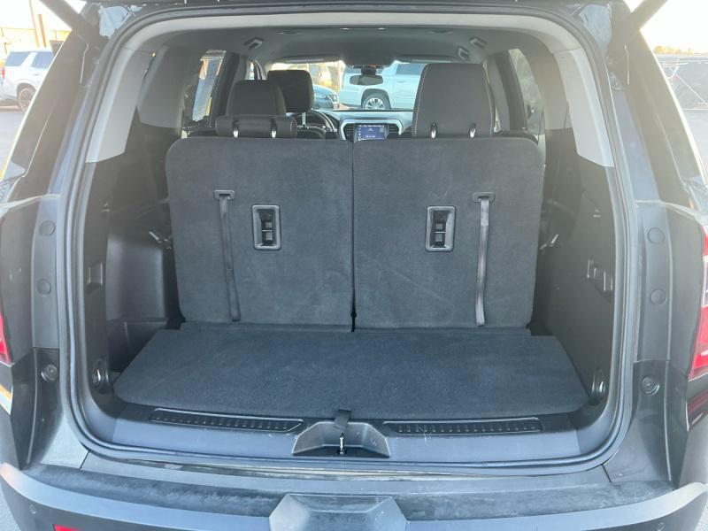 used 2023 GMC Acadia car, priced at $32,995