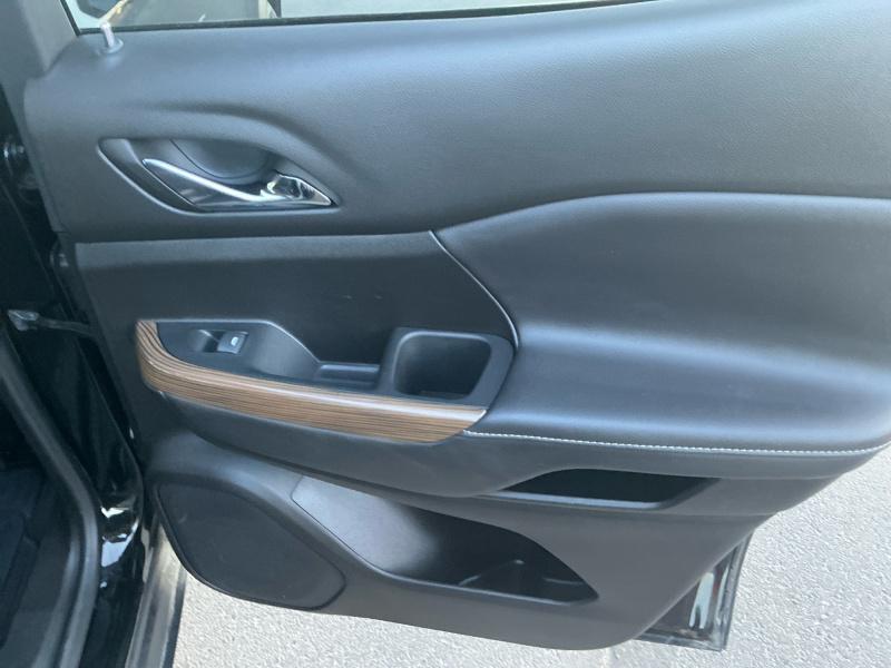 used 2023 GMC Acadia car, priced at $32,995