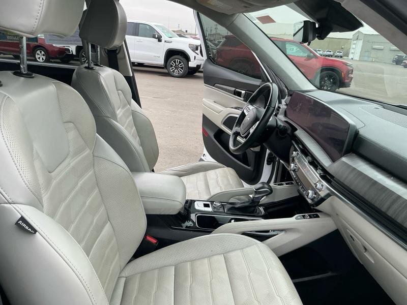 used 2024 Kia Telluride car, priced at $41,995