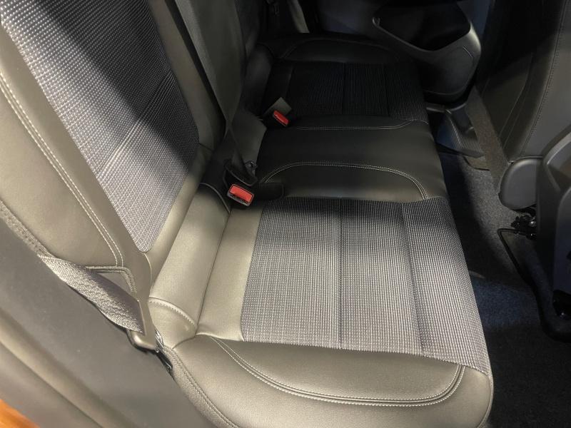 new 2025 Buick Envista car, priced at $23,240