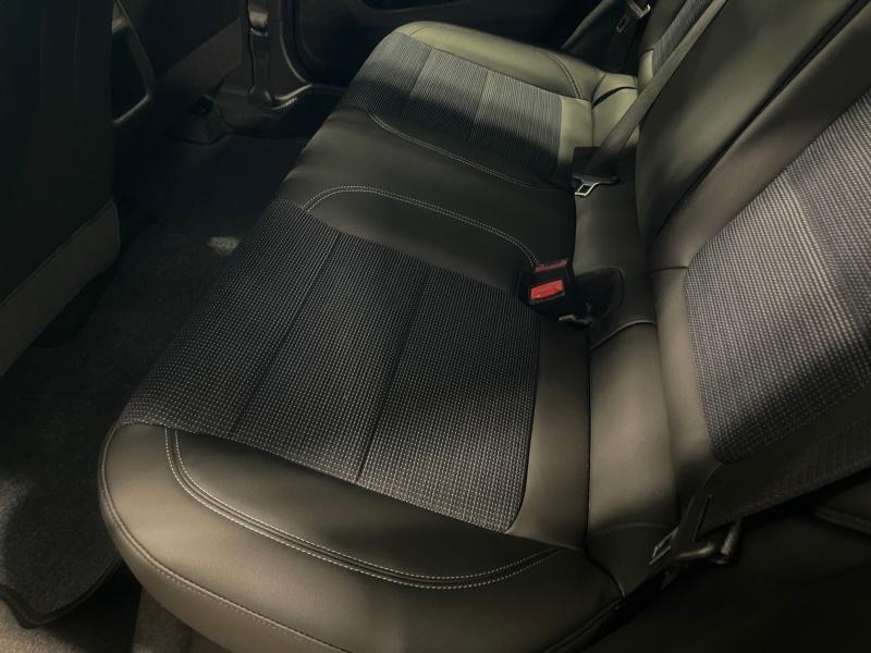 new 2025 Buick Envista car, priced at $23,240