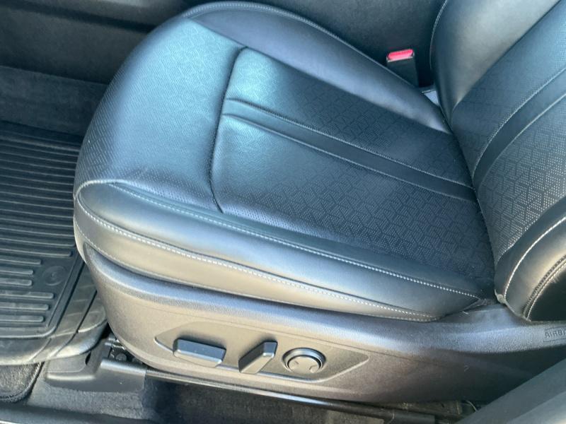 used 2022 Kia Sorento car, priced at $31,795