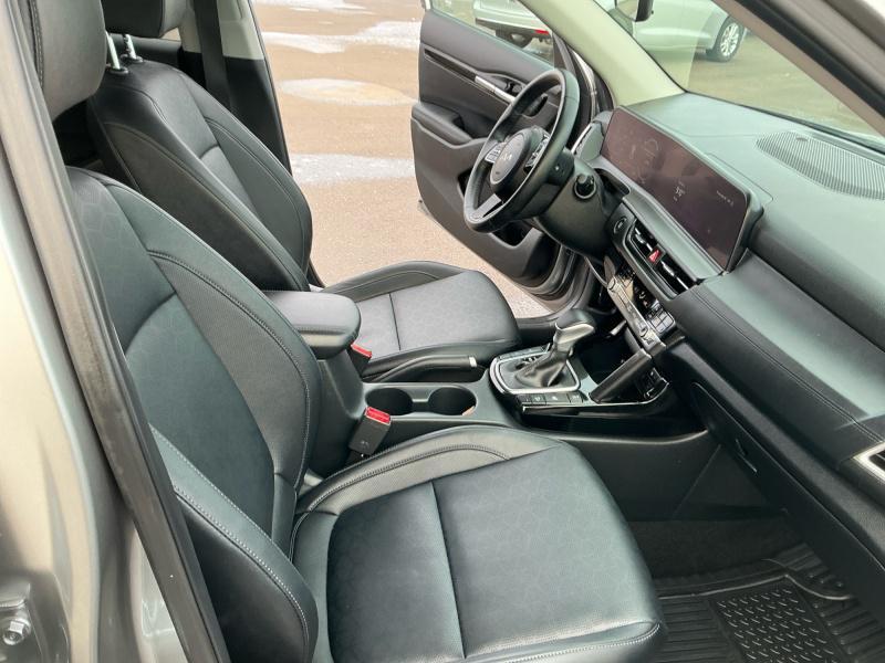 used 2024 Kia Seltos car, priced at $26,995