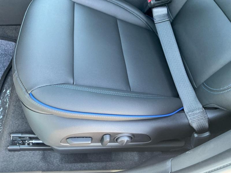 new 2025 Buick Envista car, priced at $29,240