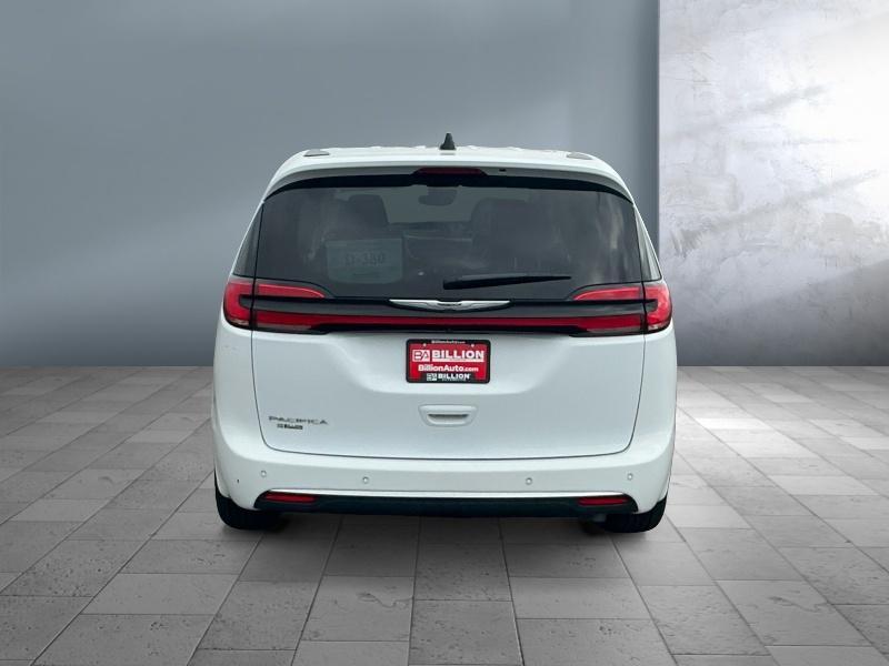 used 2024 Chrysler Pacifica car, priced at $28,750