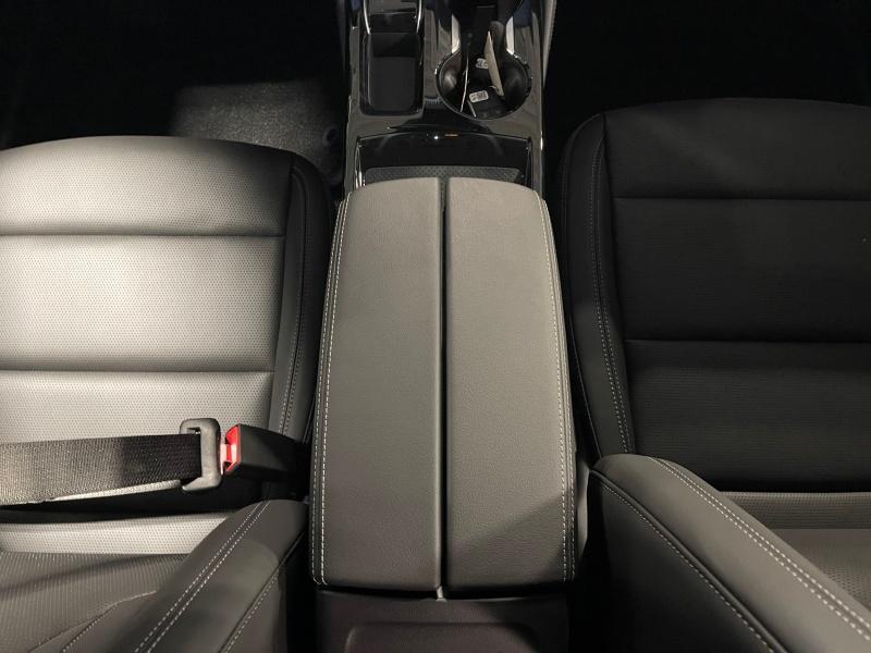 new 2025 Buick Envision car, priced at $38,249