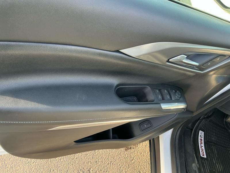 used 2024 Chevrolet Traverse car, priced at $38,995