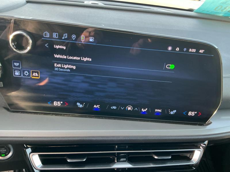 used 2024 Chevrolet Traverse car, priced at $38,995