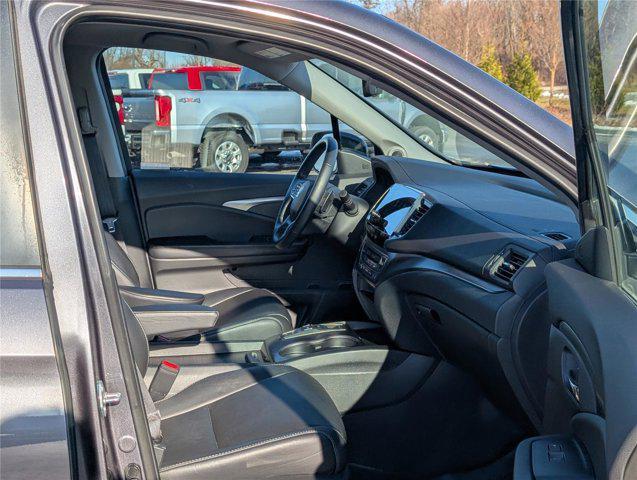 used 2022 Honda Pilot car, priced at $27,784