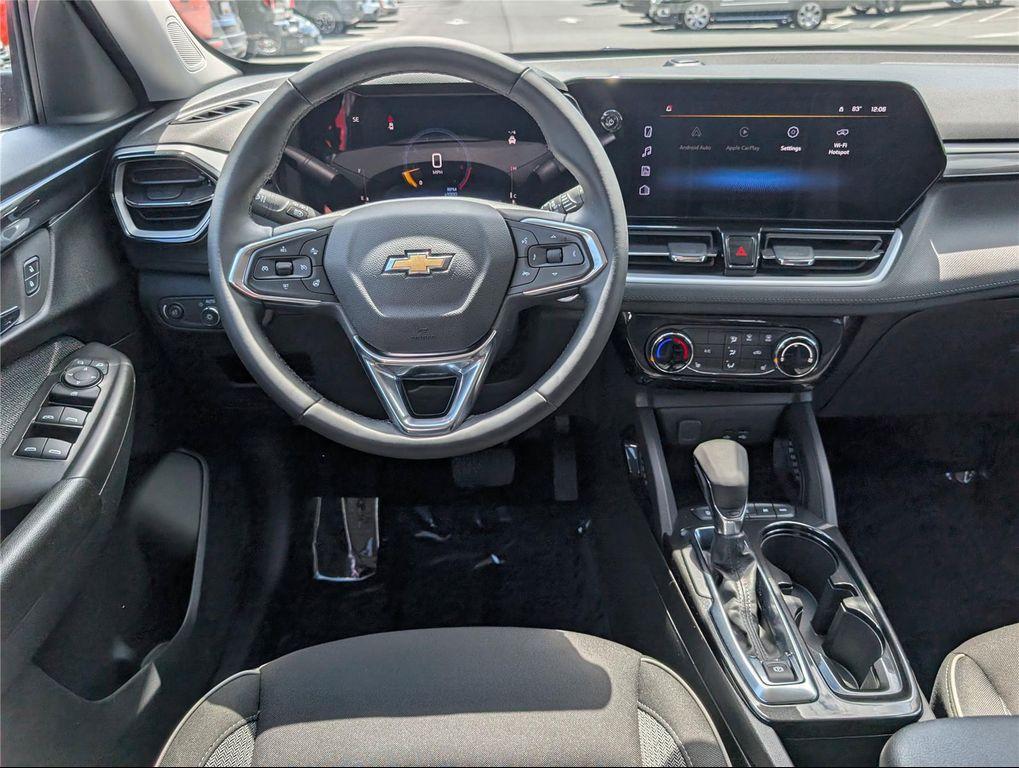 used 2025 Chevrolet TrailBlazer car, priced at $25,776