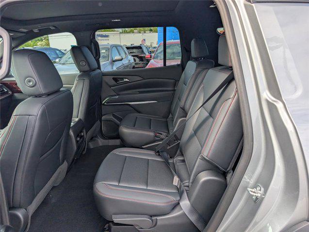 new 2026 Chevrolet Traverse car, priced at $50,176