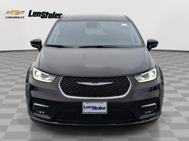 used 2024 Chrysler Pacifica car, priced at $26,252