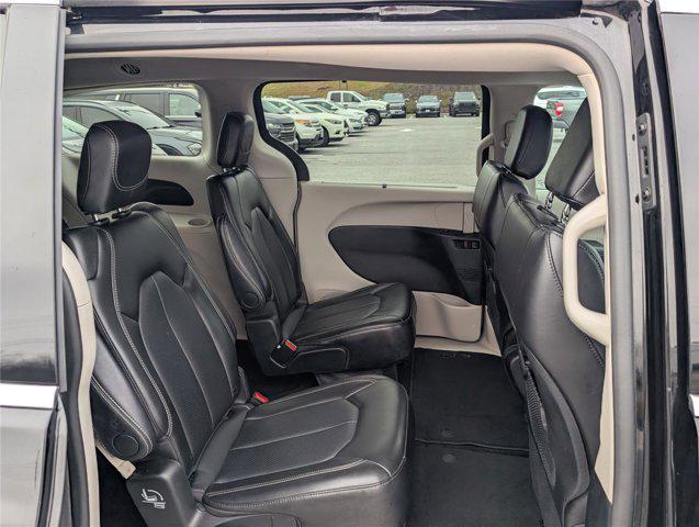 used 2024 Chrysler Pacifica car, priced at $26,252