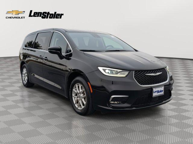 used 2024 Chrysler Pacifica car, priced at $26,252