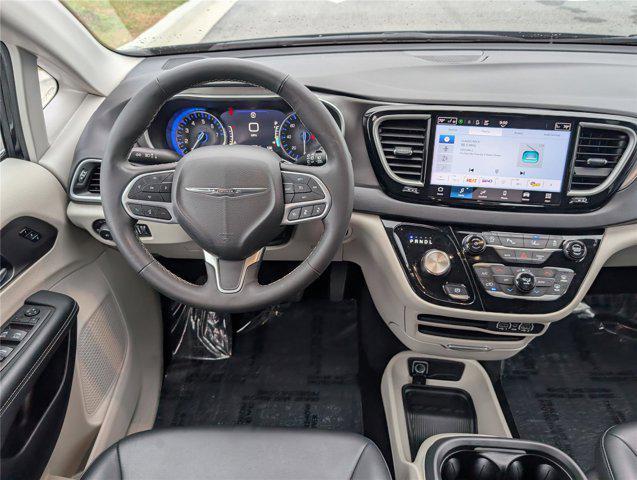 used 2024 Chrysler Pacifica car, priced at $26,252