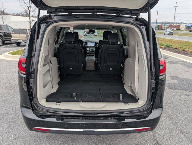 used 2024 Chrysler Pacifica car, priced at $26,252