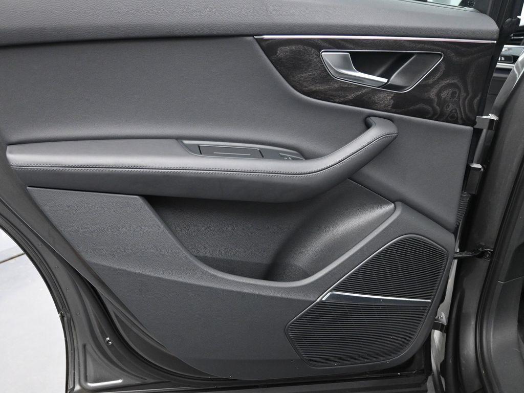 used 2024 Audi Q7 car, priced at $50,998