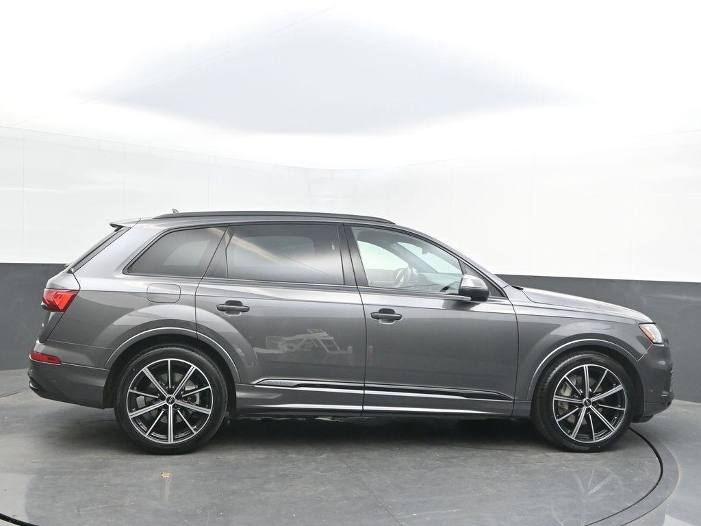 used 2024 Audi Q7 car, priced at $50,998
