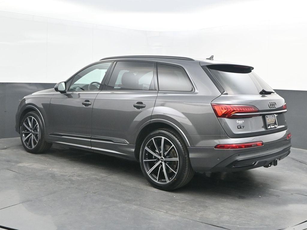 used 2024 Audi Q7 car, priced at $50,998